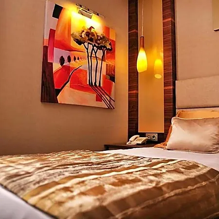 Avin Hotel 5*